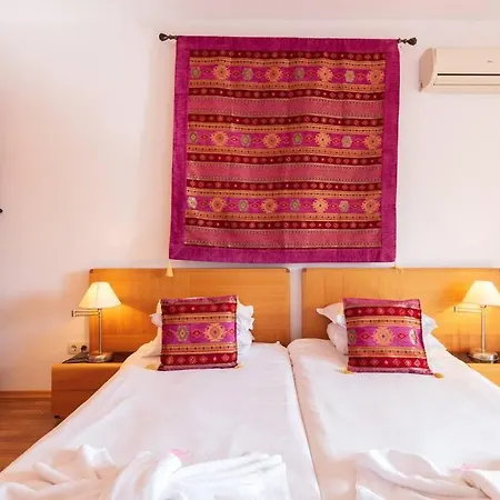 Lovely In Peaceful Family Near To Nesebar Apartament *